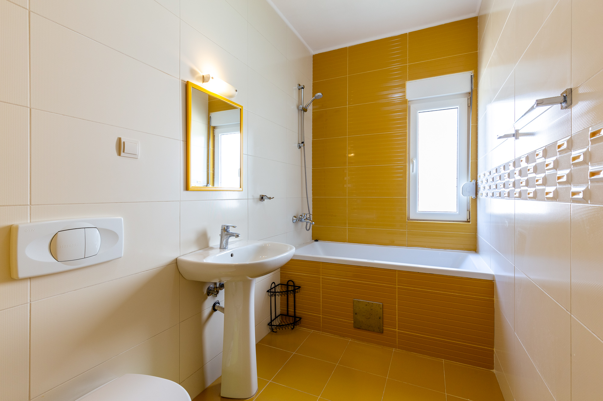 Image of Apartment - 2 Bedrooms - 1 Bathrooms for Sale in Herceg-Novi-Bijela-Montenegro, Image 18